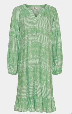 Isay Ane Flounce kjole Green Geo - Isay