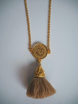 Gold Tassel Necklace Moccachino - Isle&Tribe