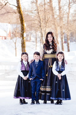 PASCAL FESTDRAKT SVART/GYLDEN