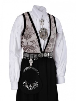 GRÅ PASCAL FESTDRAKT MED KOMPLETT SØLVBELTE OG BUNADSVESKE