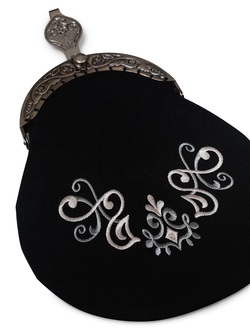 GRÅ PASCAL FESTDRAKT MED KOMPLETT SØLVBELTE OG BUNADSVESKE