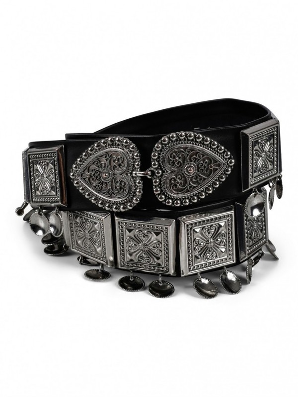 GRÅ PASCAL FESTDRAKT MED KOMPLETT SØLVBELTE OG BUNADSVESKE