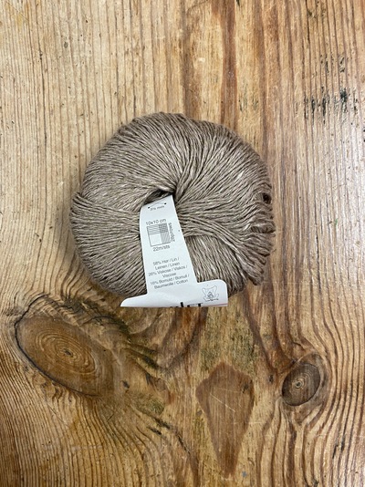 Scarlet 888033 - Beige - by Permin