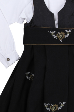 Maxemilia Gøril festdrakt