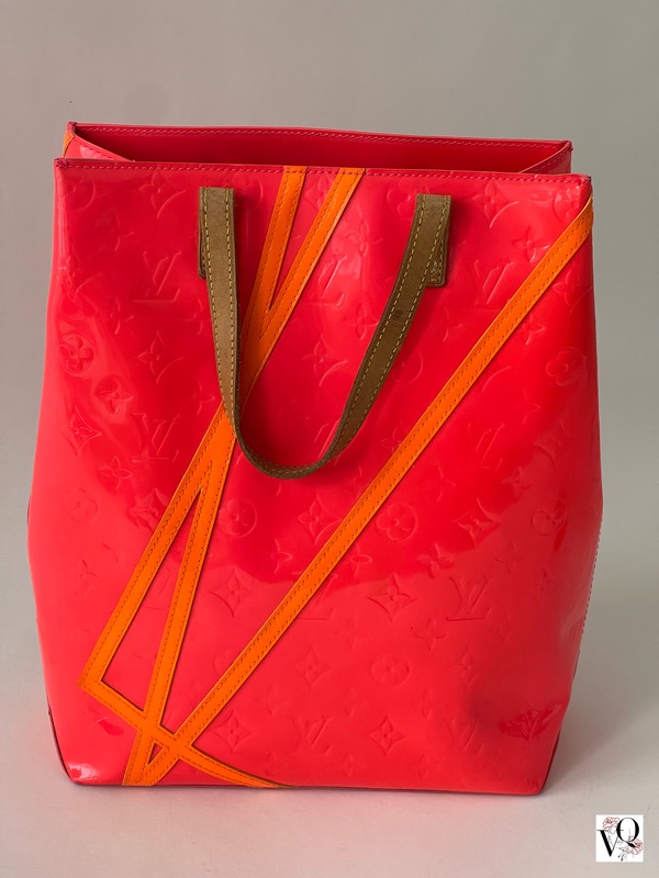 Louis Vuitton Vernis Reade Mm