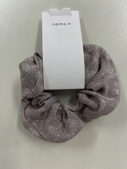 NKFACC-RAMONE SCRUNCHIE Woodrose - Name It