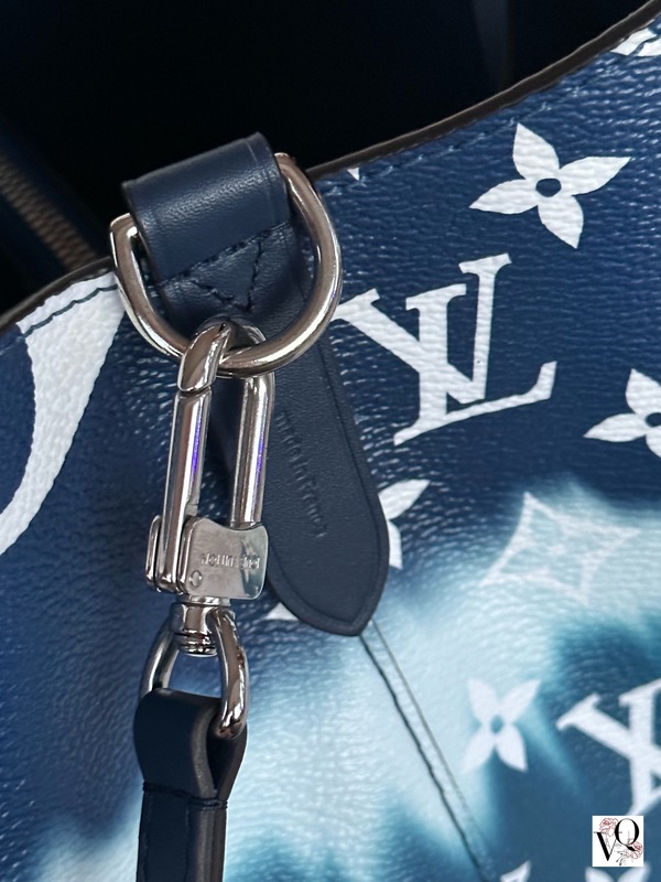 Louis Vuitton Escale Neonoé