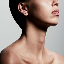 Valerie Pearl Earrings