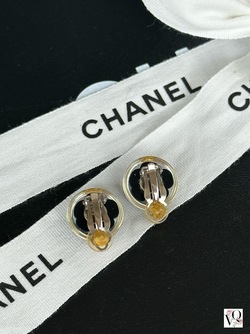 Chanel Camélia Earrings