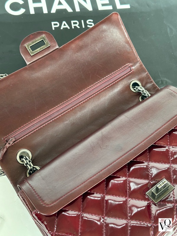 Chanel Reissue 2.55 Medium