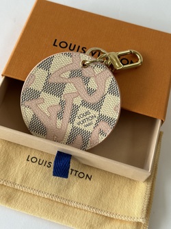 Louis Vuitton Bag Charm  hvit - Louis Vuitton