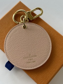 Louis Vuitton Bag Charm  hvit - Louis Vuitton