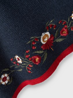 Strikket festdrakt med body