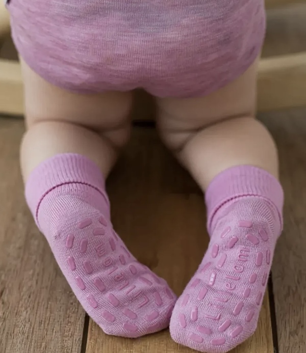 Lillelam antigli sokk ull