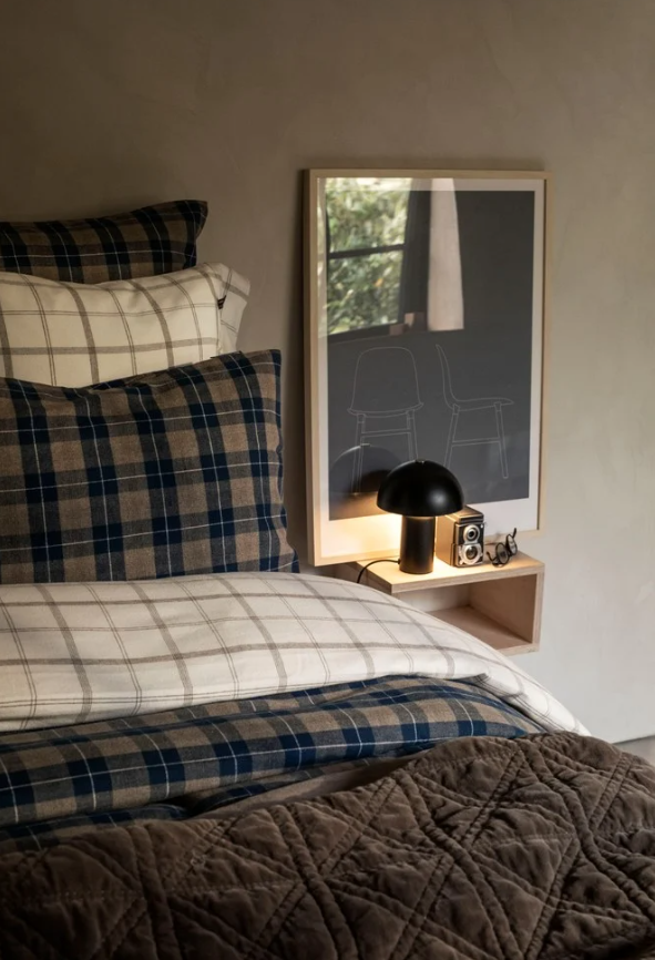 Rutete Sengesett i Flanell Brun/Hvit