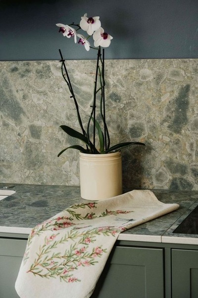 Moments in Nature - Kjøkkenhåndkle Lyng - UND Signature 