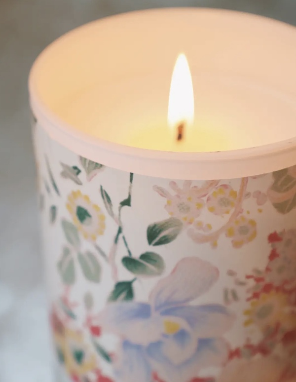 Rose & Sandalwood Scented Candle