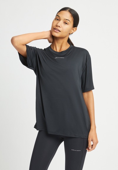 Røhnisch Court Loose Tee Black - Røhnisch