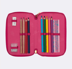 Beckmann Trelags pennal med innhold, Cherry