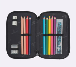 Beckmann Trelags pennal med innhold, Black