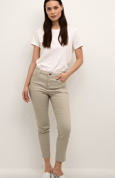 Zelina Stright Jeans Feather Gray - Kaffe Clothing