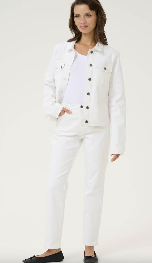 Zelina Stright Jeans