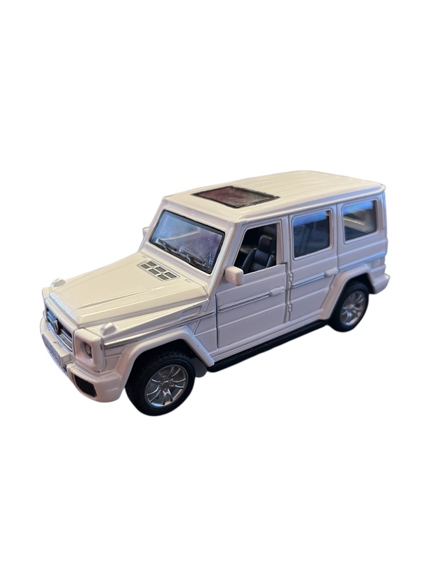 Jeep i Metall med Lyd og Lys. 