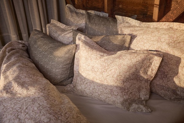 Sengesett med Høstløv, Bomullssateng, Hvit/Beige