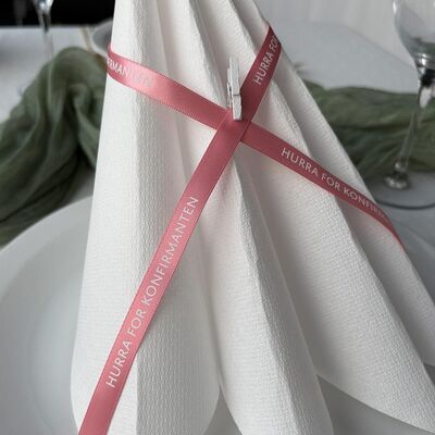 Pyntebånd med tekst 10m Konfirmanten rosa med hvit tekst - Happystar