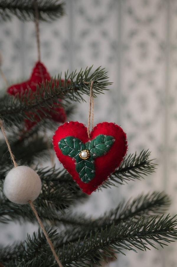 Ullfilt Hjerte Rød m/Grønne Blad