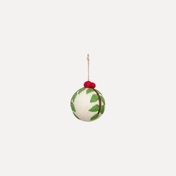 Ullball m/Bladgren & 3 Røde Bær  - UND Seasonal 