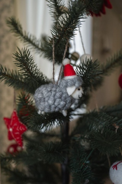 Ullfilt Lam m/Nisselue  ikke relevant - UND Seasonal 