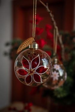 Glasskule Gylden m/Rød Blomster