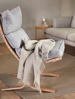 Falketind Ullpledd Naturlig Beige - Høie of Scandinavia 