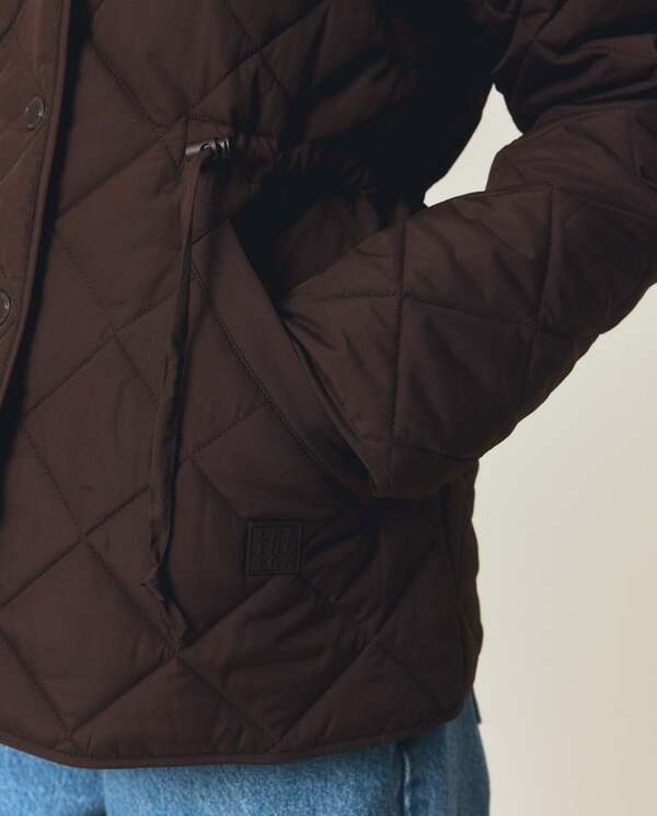 Klassisk vattert jakke, mørkebrun