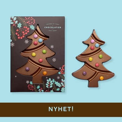 Juletre  ikke relevant - JENTENE PÅ TUNET