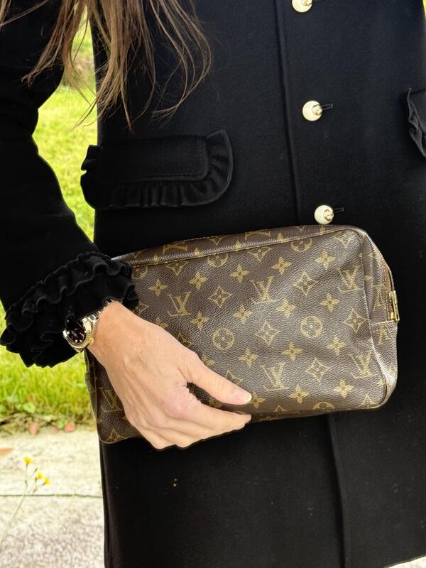 Louis Vuitton Toiletry 28