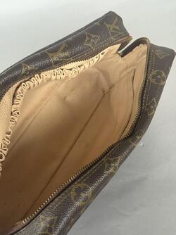 Louis Vuitton Toiletry 28