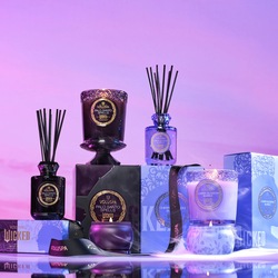 Duftlys - Wicked Palo Sant Spells 241g, 60t *Forhåndsbestilling