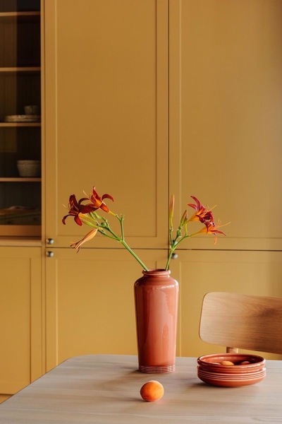 The Legacy Vase Høy D:11cm H:25cm Murstein - UND Signature 