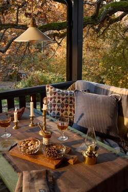 Stripet bordløper av økologisk bomull