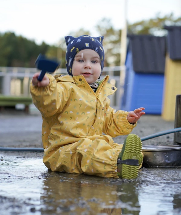 Kattnakken Babyregndress Dugg Bananskum - kjem snart!