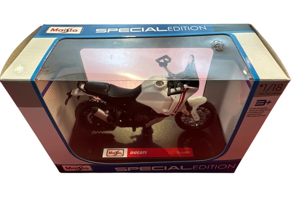 Maisto 1:18 MOTORBIKE Ducati DesertX