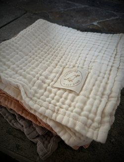 Små Square muslin 2-pakning krem/mose - Lillefrø