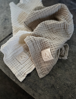 Små Square muslin 2-pakning krem/mose - Lillefrø