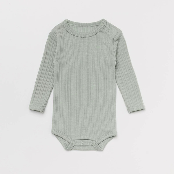 Lillelam Body August. Sjøbris