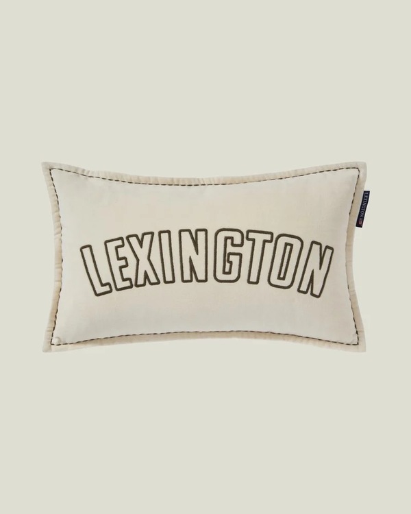 Lexington Logo Pute i Økologisk Bomullsfløyel - 50x30cm