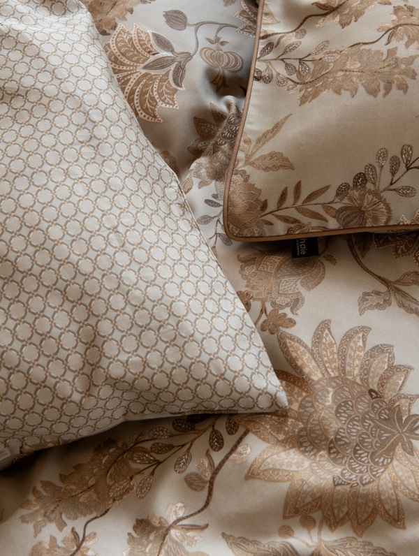 Olivia Sateng Sengesett - Beige