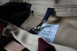 Giant - Brown/Sand/Navy ikke relevant - UND Signature 