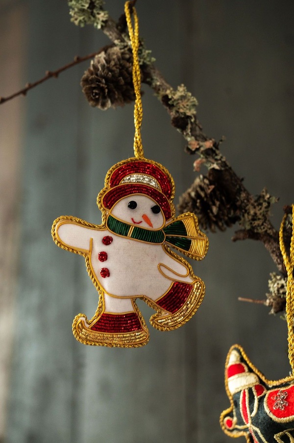 UND Håndlaget Ornament 